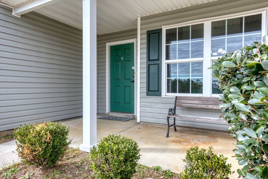 Building Photo - 765 Compass Trl