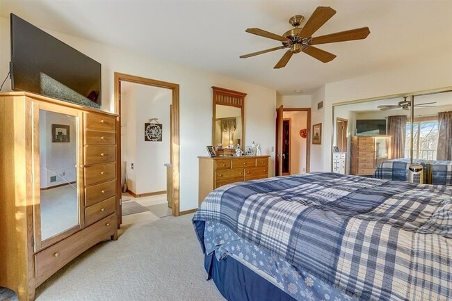 Building Photo - Punzel Sapphire Clarmar