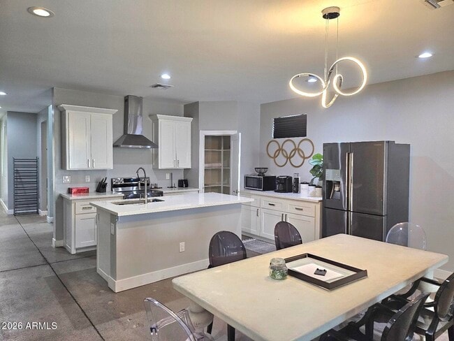 Building Photo - 1402 S 10th Ave