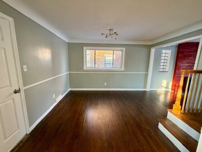 Building Photo - Three bedroom One and a half bath Brick Colonial home for lease