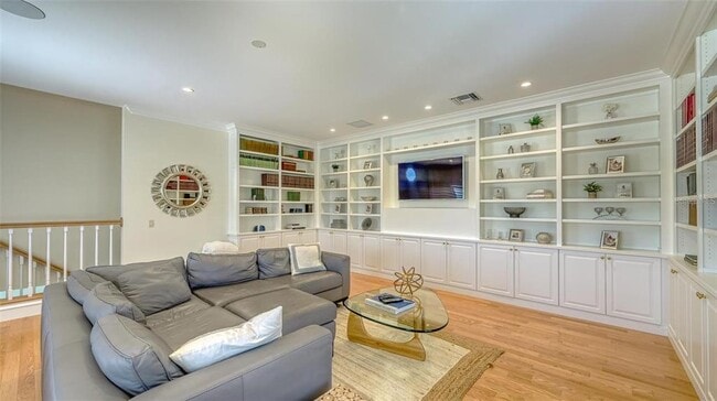 Building Photo - 1121 Morningside Pl