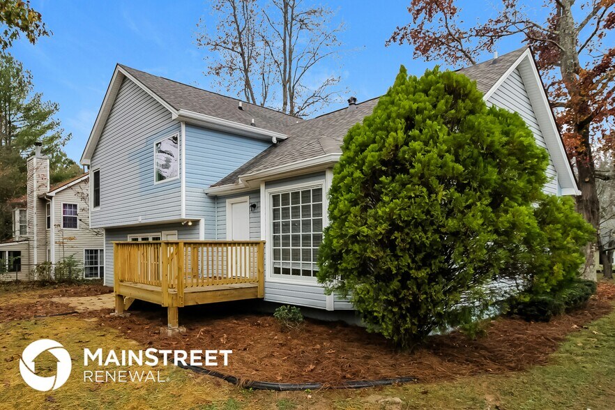 Building Photo - 2079 Winsburg Dr