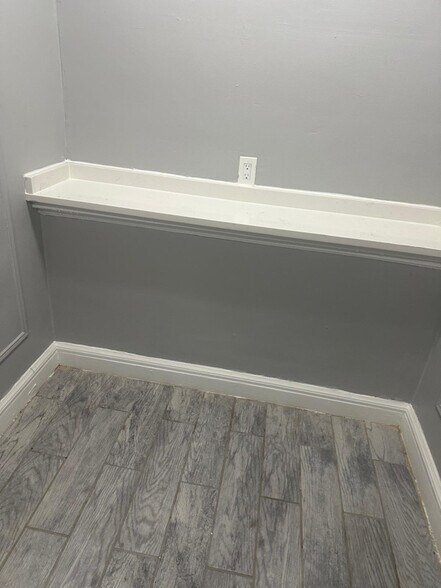 Building Photo - 425 Cherry St