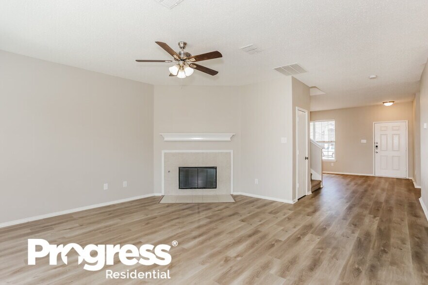 Building Photo - 7334 Tree Ridge Ct