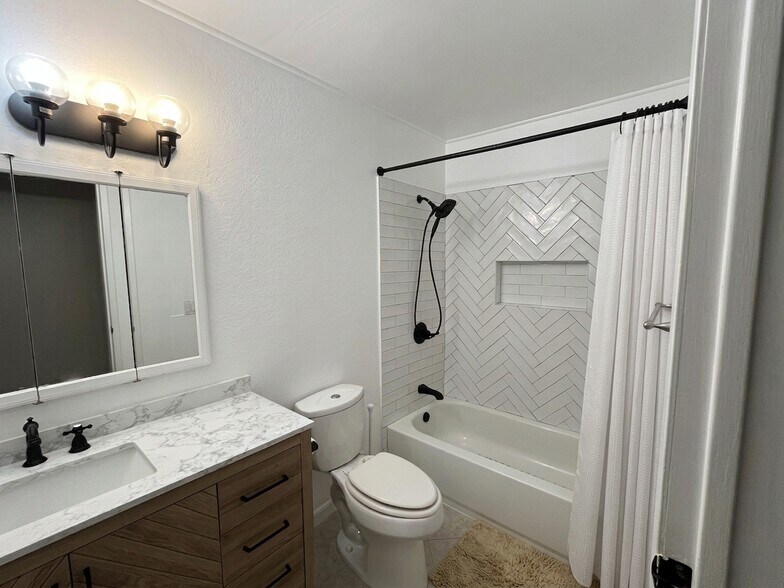 Building Photo - 10554 Andasol Ave