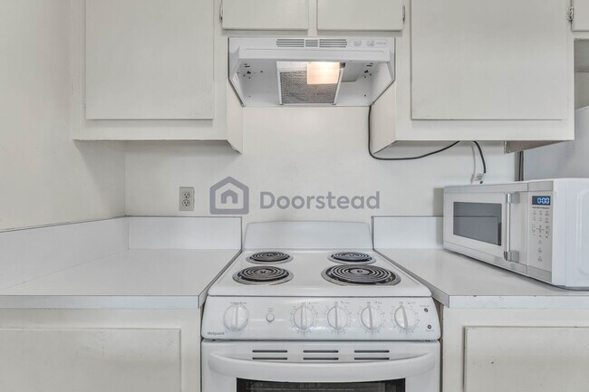 Building Photo - 1771 Broadway St