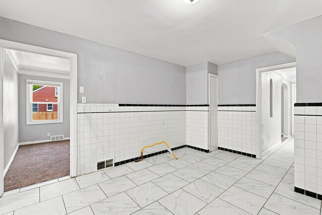 Building Photo - 11867 Elmdale St