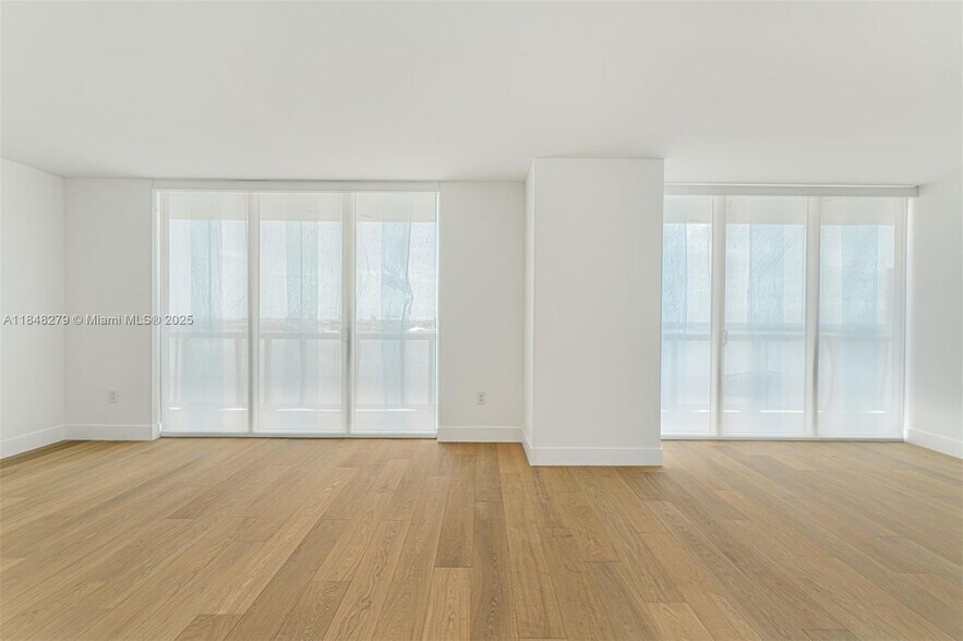 Building Photo - 50 Biscayne Blvd