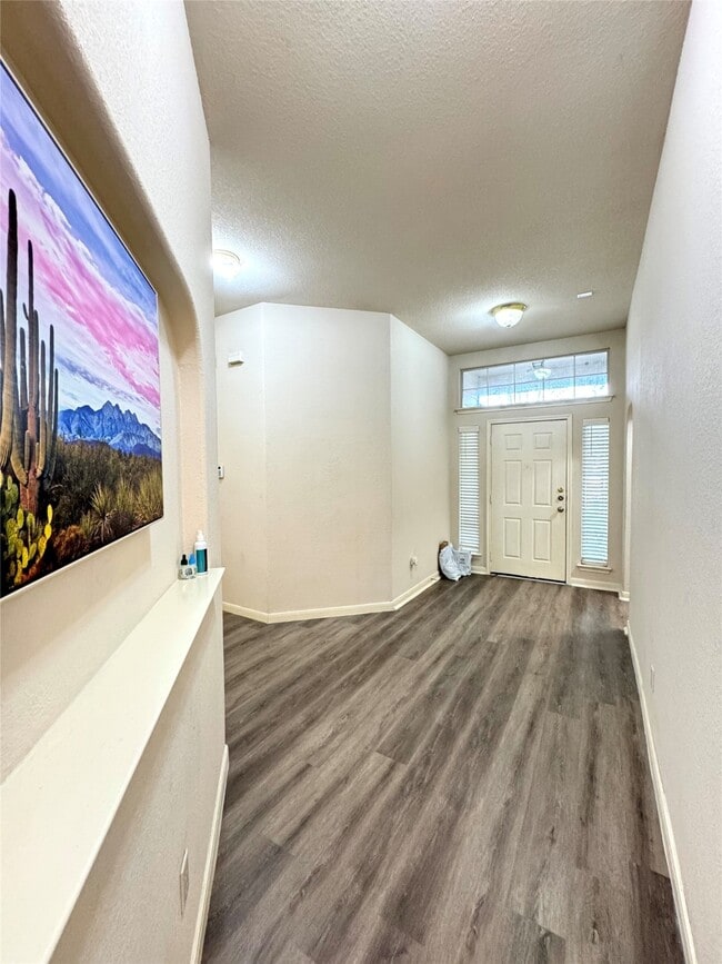 Building Photo - 21470 Olympic Forest Dr