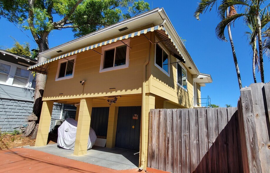 Alley view of garage w/fence - 1134 Bay St NE