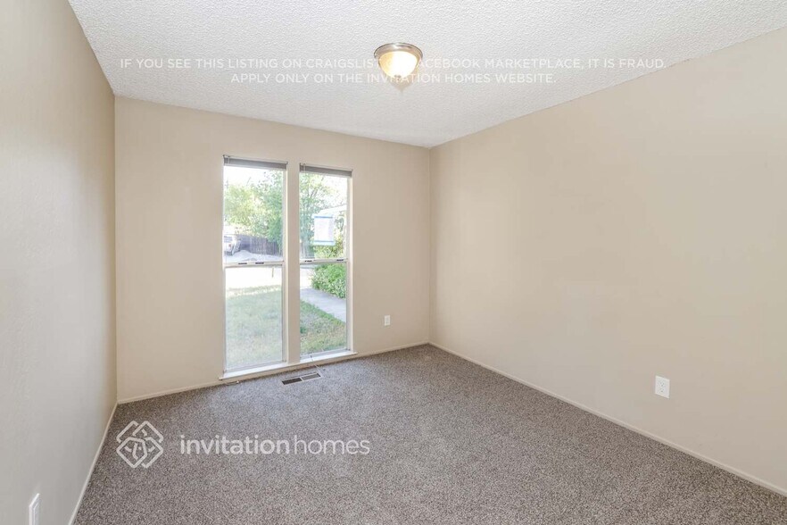 Building Photo - 2425 Grimsby Dr