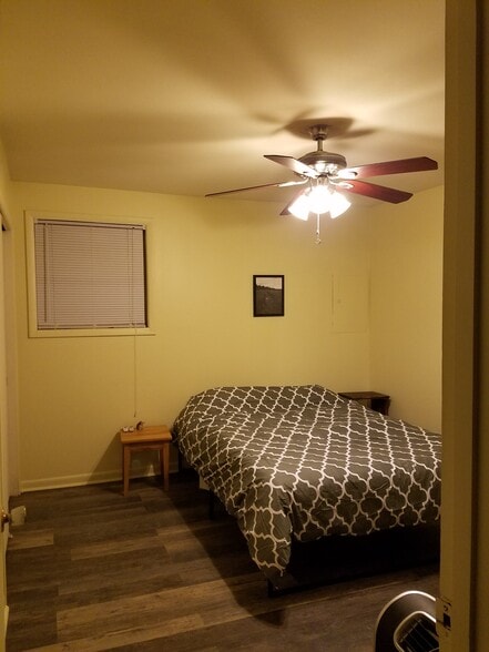 Bedroom - 122 31st Ave N