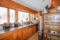 Building Photo - 924 Danby Rd