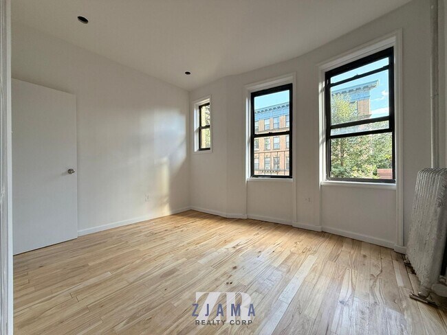 Primary Photo - 647 Prospect Pl