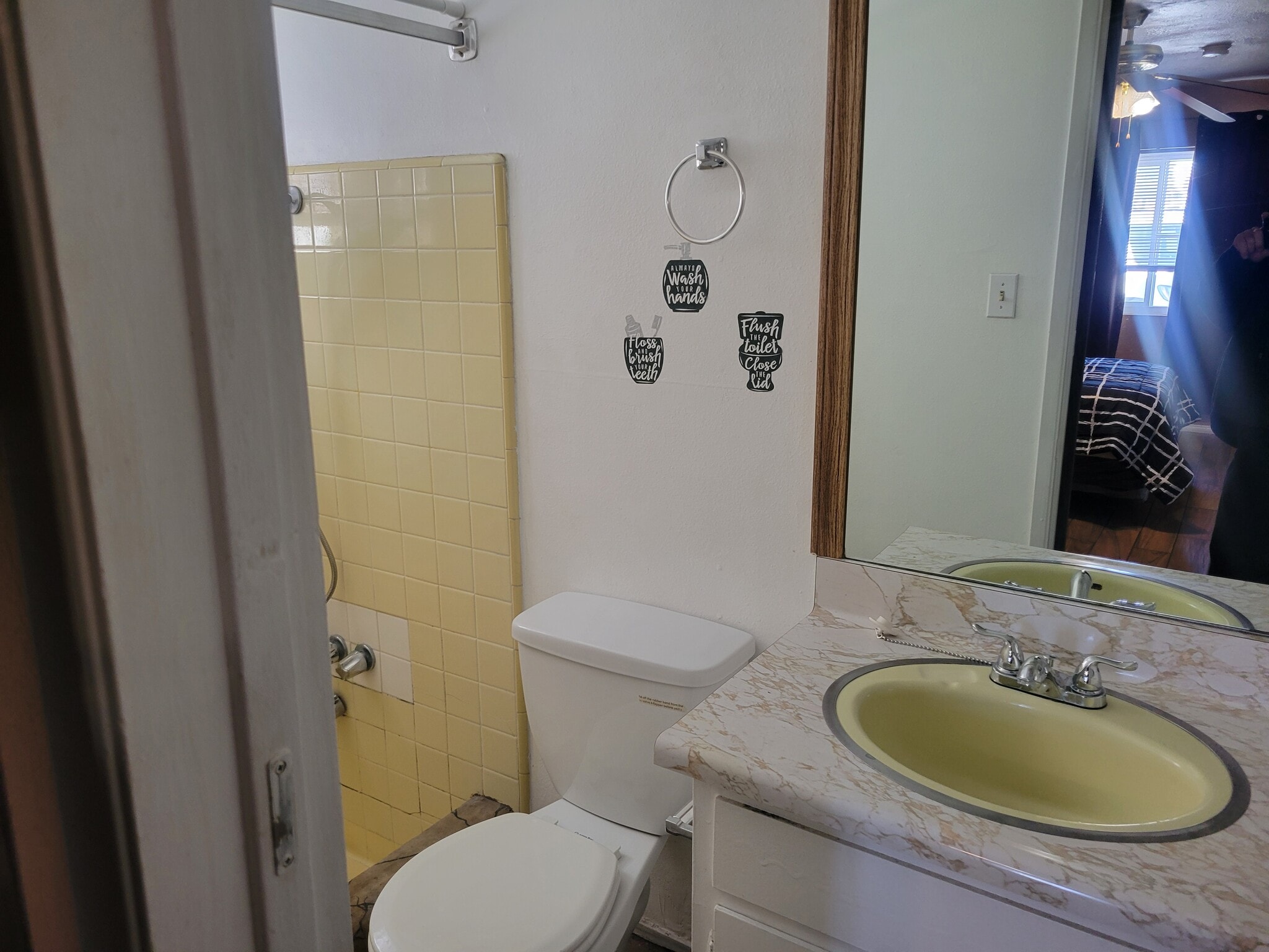 Building Photo - 1229 Madison Ave