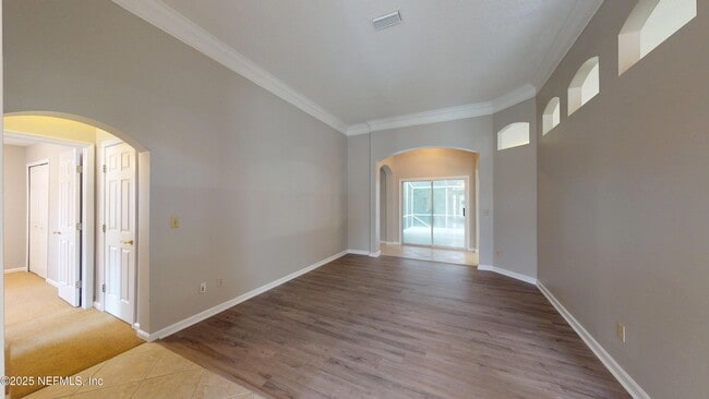 Building Photo - 11861 Lake Fern Dr