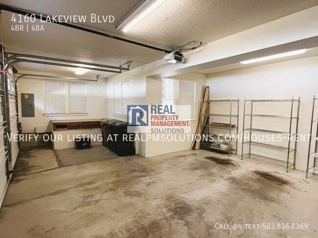 Building Photo - 4160 Lakeview Blvd