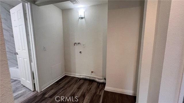 Building Photo - 1206 S Cypress Ave