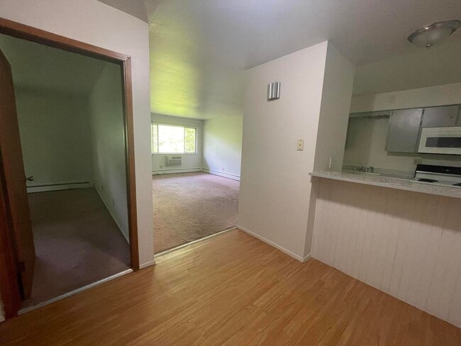 Building Photo - 3811 S 35th St