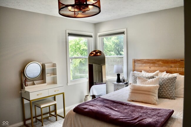 Building Photo - 6862 Riverside Way