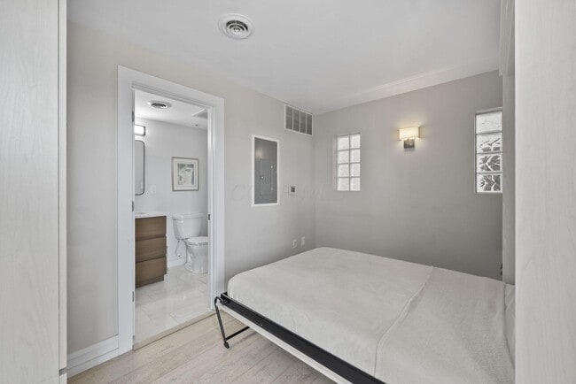 Building Photo - 367 Auden Ave