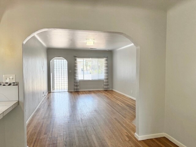 Building Photo - 317 Morningside Dr SE