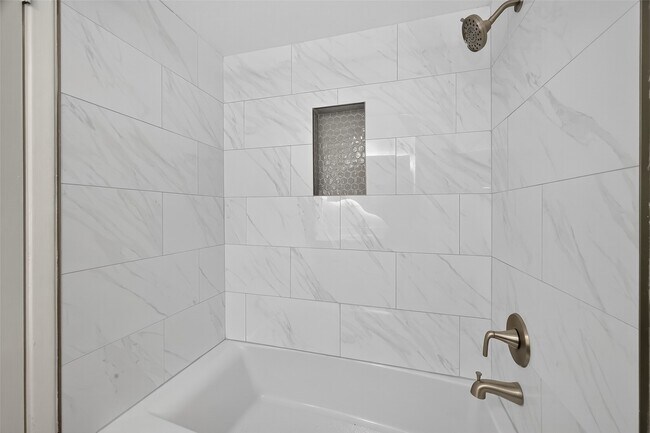 Building Photo - 6710 Biggs Ct