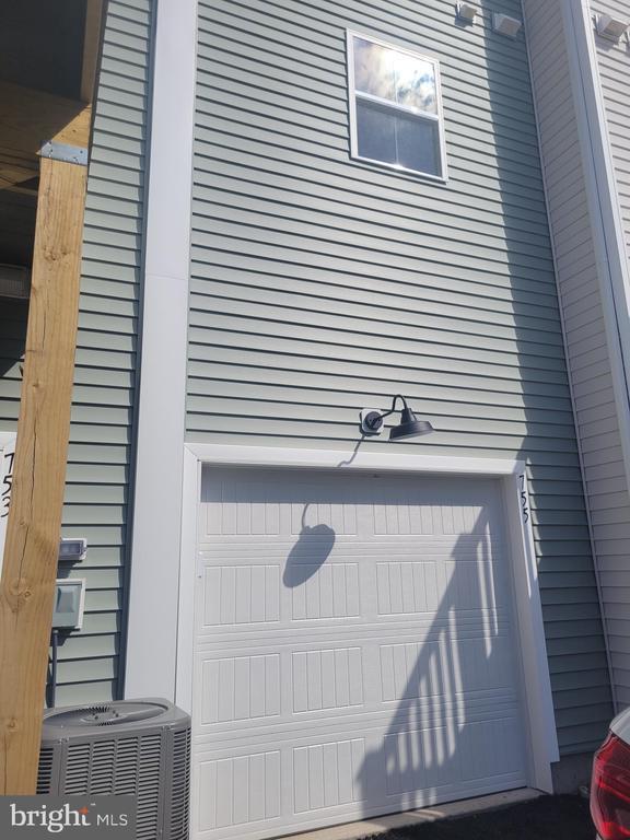 Building Photo - 755 Platinum Dr