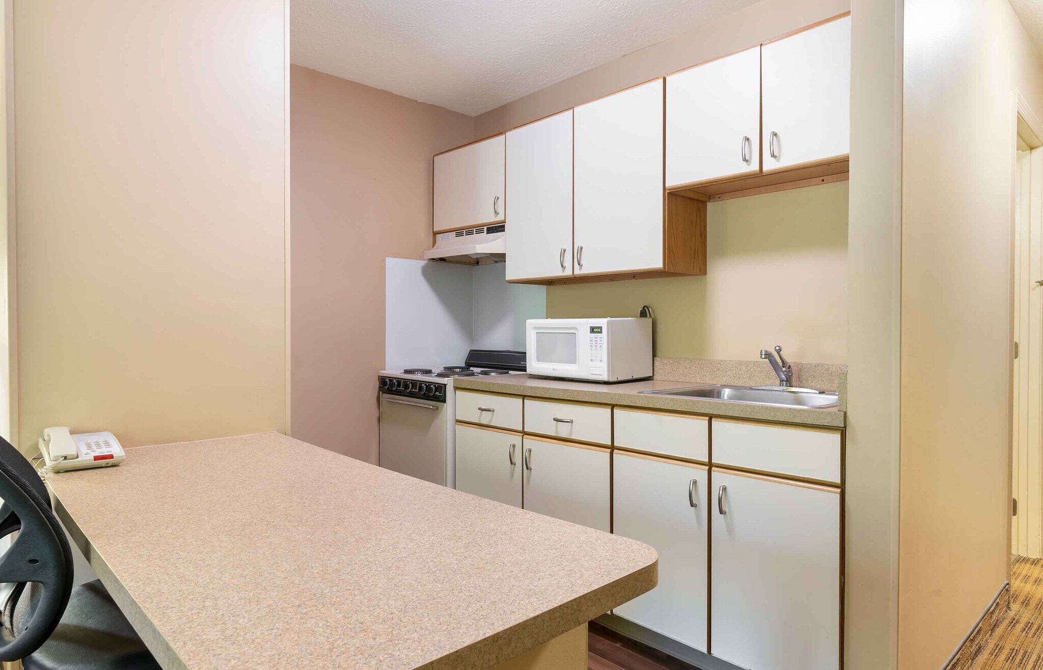 Building Photo - Furnished Studio-Fort Worth - Southwest