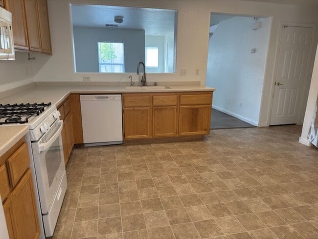 Building Photo - 3 bedroom home in Rhodes Ranch