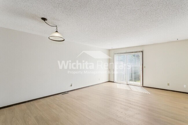 Building Photo - 2339 N Rutland Ct