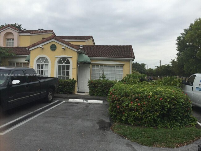 Primary Photo - 6710 NW 166th Terrace