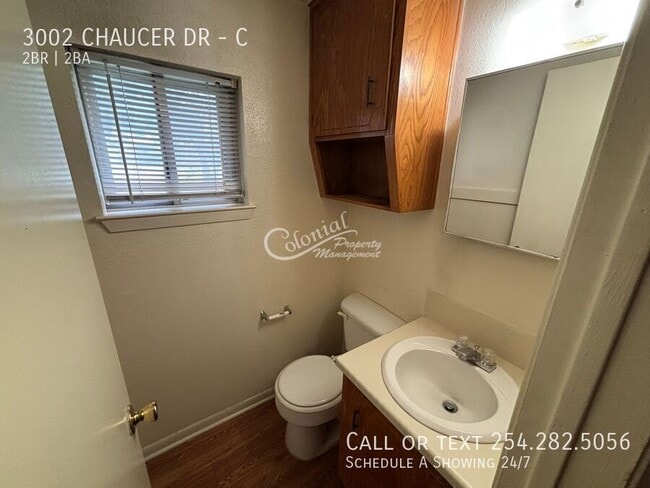 Building Photo - 3002 Chaucer Dr