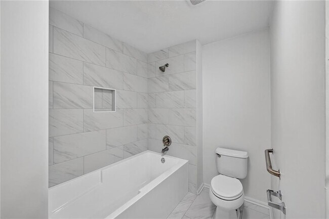 Building Photo - 1714 S Johnson Ferry Rd NE