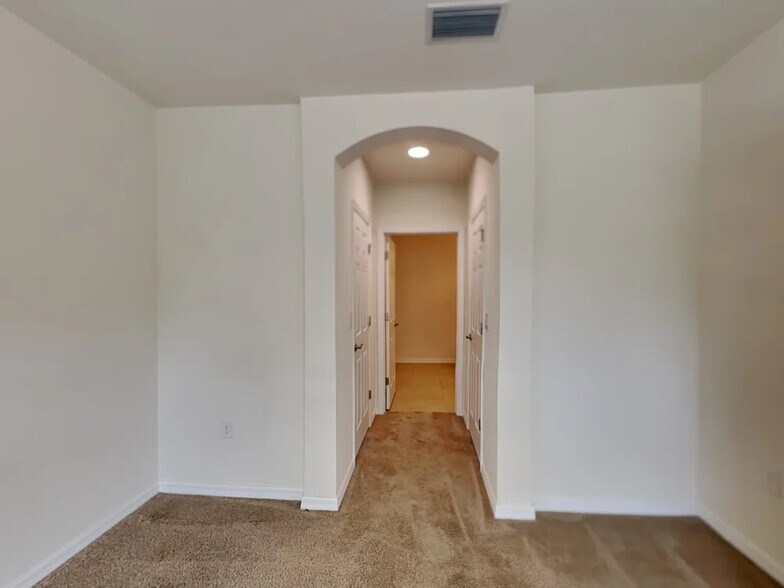 Building Photo - 10688 Crossback Ln
