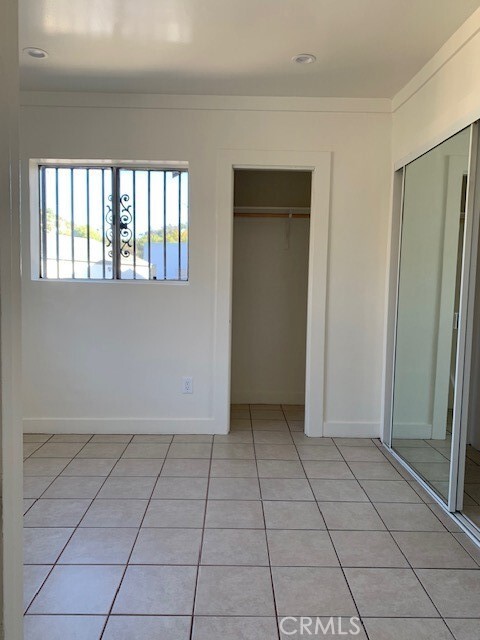 Building Photo - 2005 W Ave 33