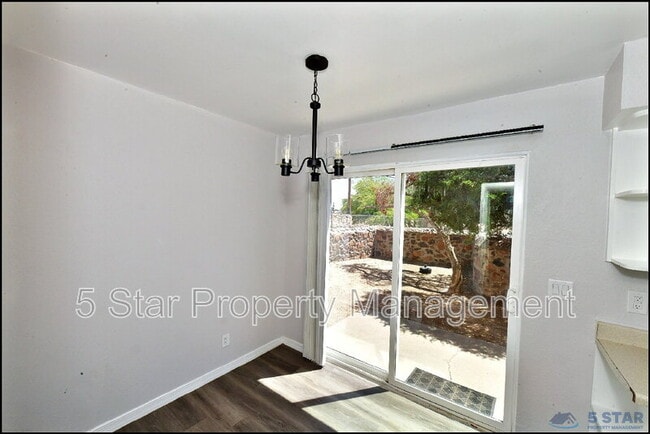 Building Photo - 1916 Lee Elder Dr