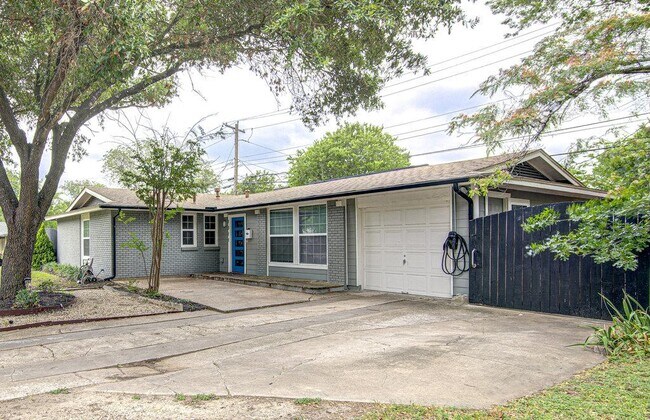 Primary Photo - 1311 Westmoor Dr