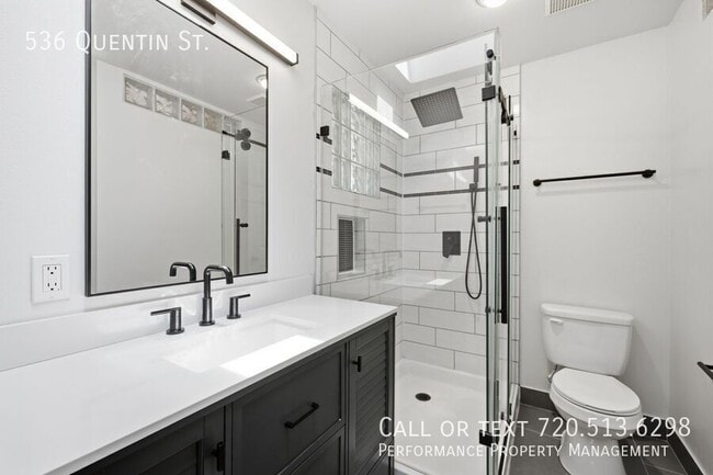 Building Photo - 536 Quentin St