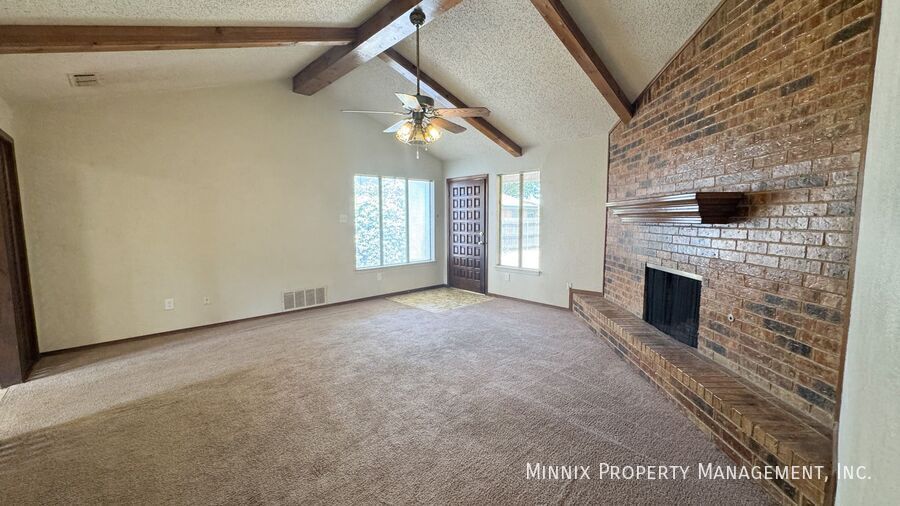 Building Photo - 4427 75th Dr