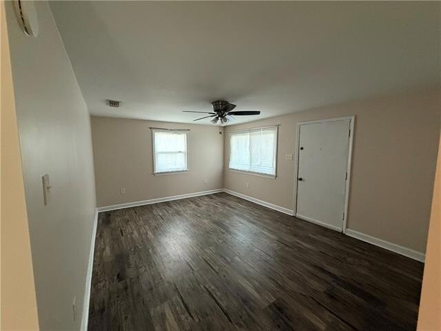 Building Photo - 616 Oriole St