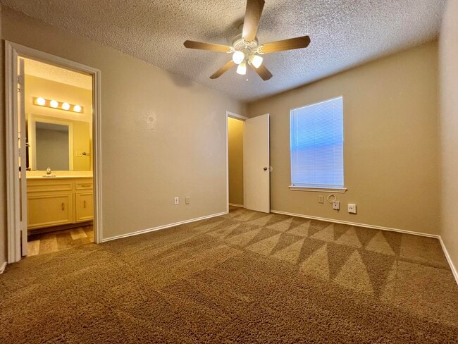 Building Photo - 3409 Hyden Ave