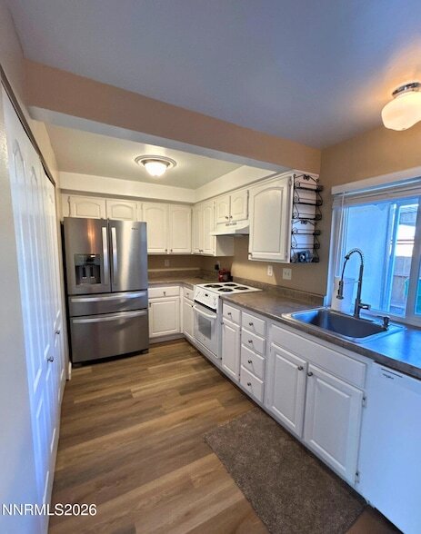 Building Photo - 835 Ridgewood Dr