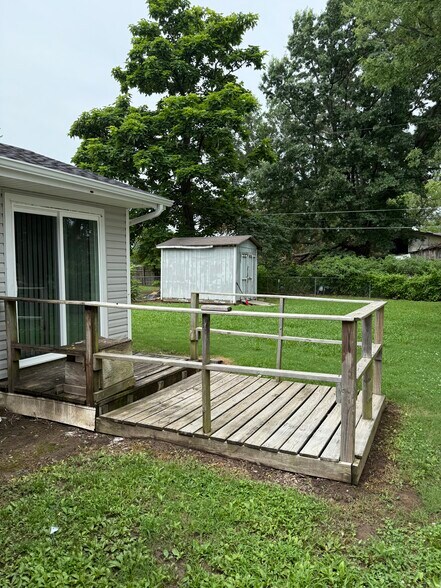 The deck from the back bedroom. - 1621 Chestnut St