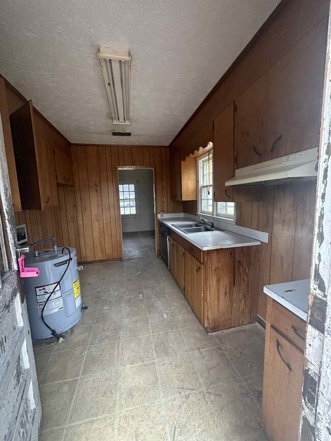 Building Photo - 3 Bed/1 Bath House