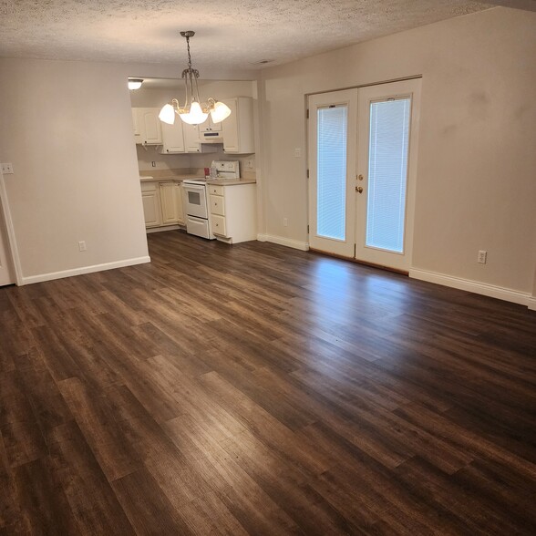 Dining Room - Kitchen - 878 N Base Rd