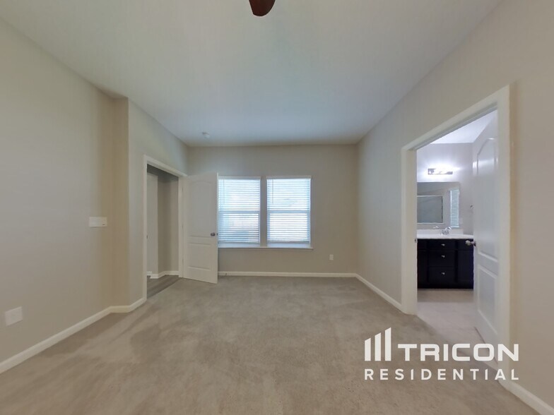 Building Photo - 164 Bloomfield Wy