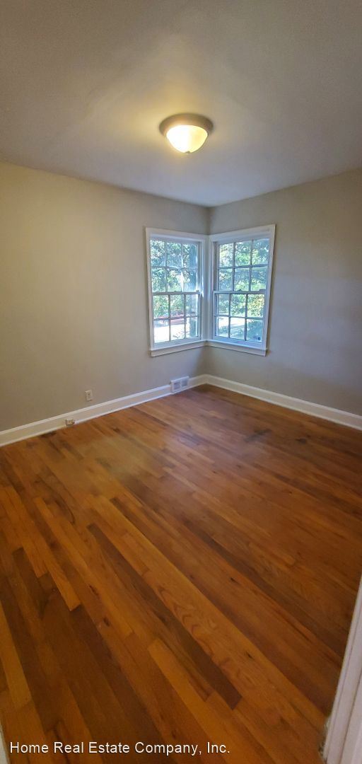 Building Photo - 2 br, 1 bath House - 1775 E. Sprague Street
