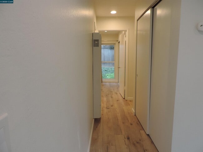 Building Photo - 1919 Ygnacio Valley Rd