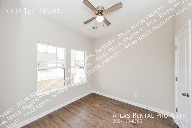Building Photo - 4416 Tari St